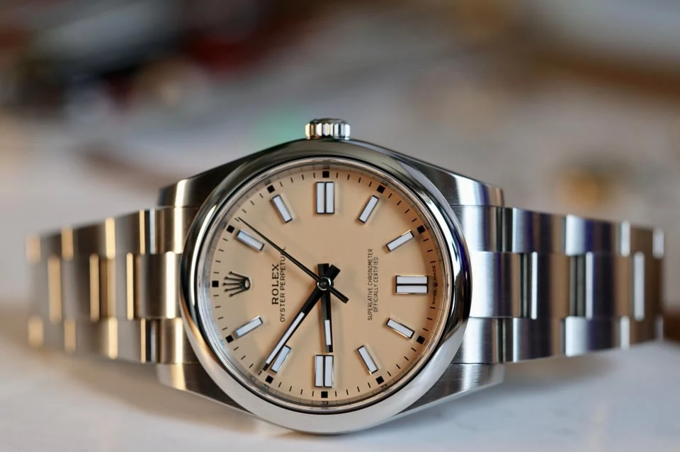Beige dial 41 — full watch view