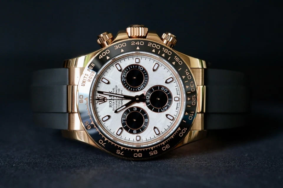 Meteorite & gold on rubber — full watch view